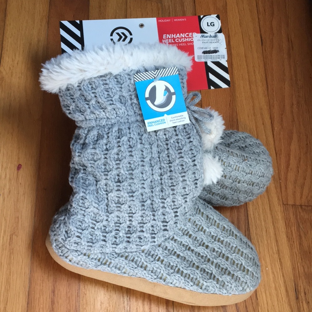 Never worn fuzzy slippers